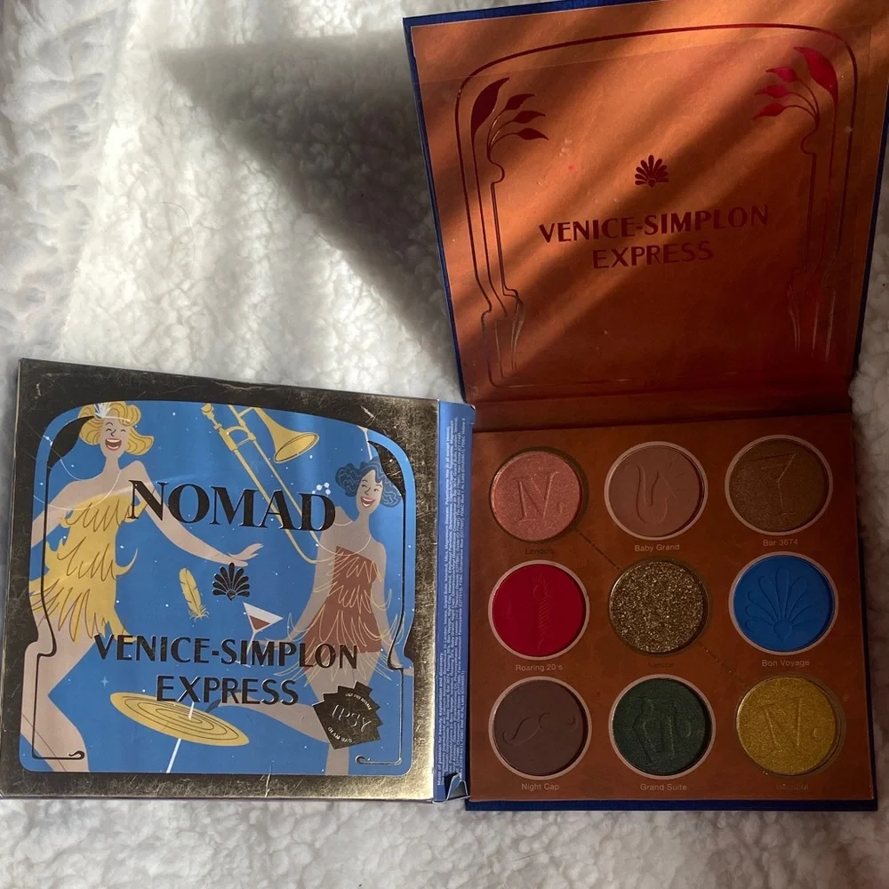Nomad Vibrant Eyeshadow Collection